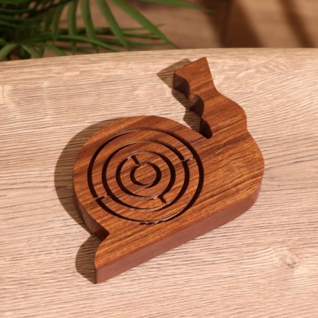 Puzzle-labyrinth "Snail" 14x11 cm, tree shisham-1