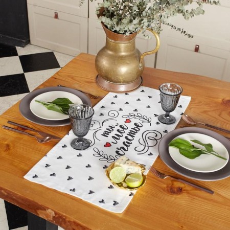 The Ethel track Love is 30*70 cm, 100% cotton, sarzha 190 g/m2