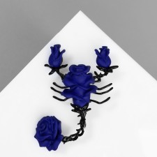 Brooch 