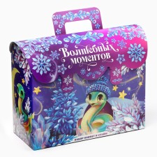 Sweet children's New Year's gift of 
