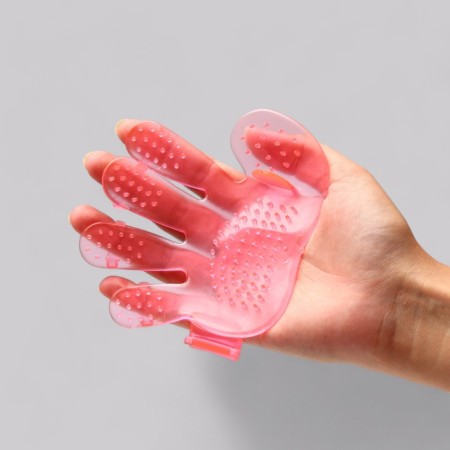 Rubber massage brush on hand, pink-6
