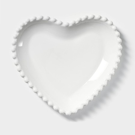 Ceramic “Heart” plate, 16.5 × 15.5 cm, white color
