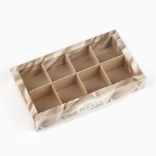 Box for 8 sweets with cells 