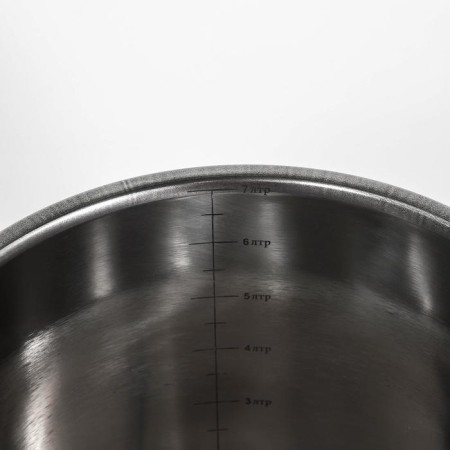 A bucket with a lid, 7 l, a measured scale, stainless steel-2
