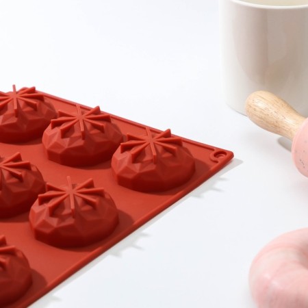 Baking the shade of the share "Crystal", silicone, 12 cells, 29 × 17 × 2.2 cm, d = 4.5 cm, brown color-1