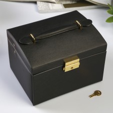 Casket to the leatherette for jewelry 
