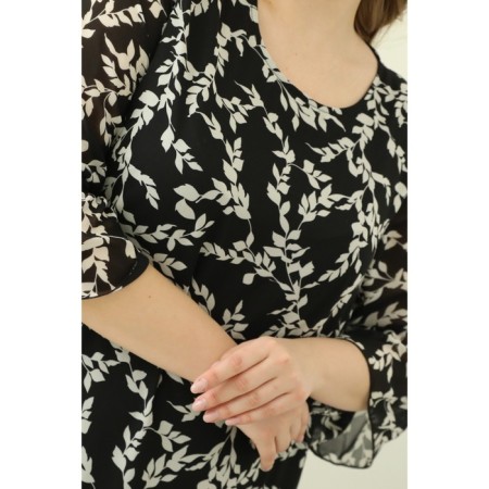 Women's dress, size 52-4