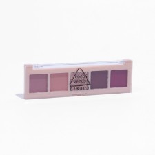 Palette of shadows for eyelids, 5 colors