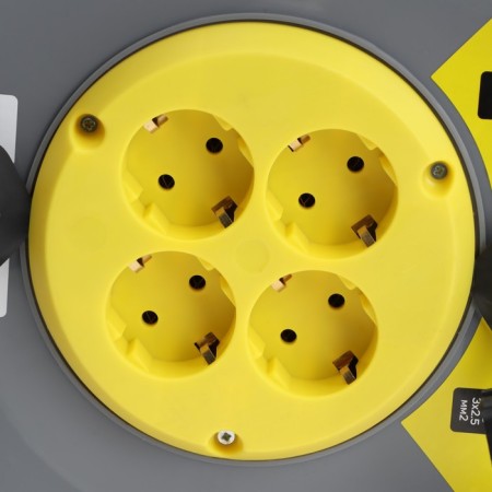 Luazon Lighting Eco, 4 sockets, 40 m, 16 a, PVS 3x2.5 mm2, s/k, IP44-3