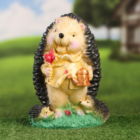 Garden figure "Hedgehog with a bouquet" 26x18x12cm