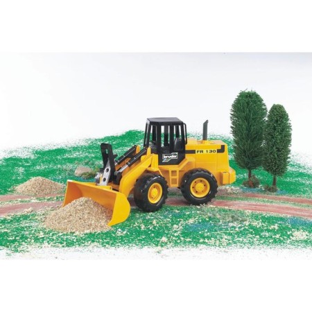 The bulldozer is wheeled-1