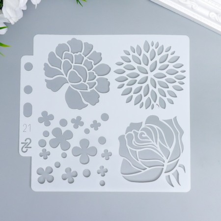Plastic stencil "Different flowers" 13x14 cm