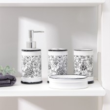 A set of accessories for the bathroom 