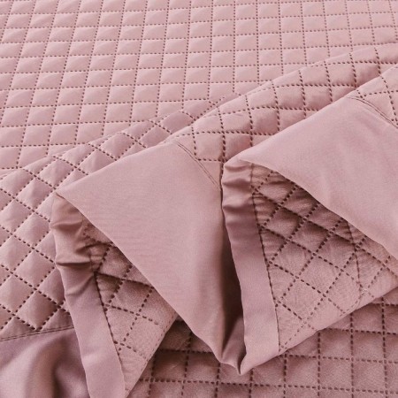 The Zheanet kit: a cover 230 × 250 cm, pillowcases 50 × 70 cm - 2 pcs, powder-2