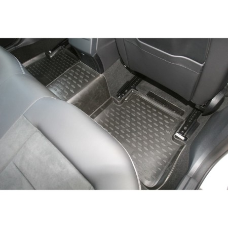 3D mats in the Mercedes-Benz E-Class W212, 2014-2016, sedan, 4 pcs. (polyurethane)-2