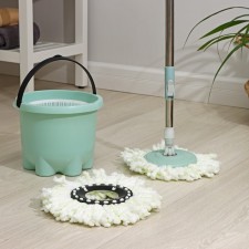 Schwabra with an annex and a bucket with a plastic centrifuge “mini”, 26 × 22 cm, 7 l, telescopic pen 84-112 cm, additional nozzle 15.5 cm, mint color