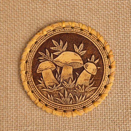 Standing for hot "mushrooms", d - 10 cm, birch bark-1