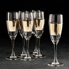 A set of glasses 