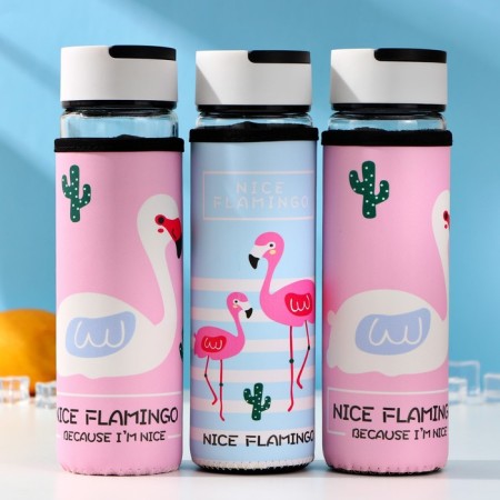 A glass bottle with a handle in a flamingos cover, 500 ml, h = 23.5 cm, Mix drawing-3