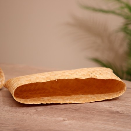 The casket is wicker, from bamboo 30x18x5 cm-3