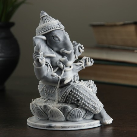 Souvenir "Ganesha on Lotus No. 1" 10.5cm-1