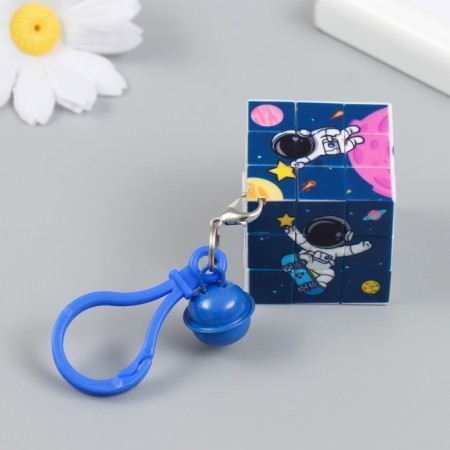 Trick plastic puzzle "Cube. Cosmonaut" 3.5x3.5x3.5 cm-2