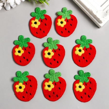 Decor for creativity Textile Embroidery "Strawberry with Flower" 6x4.5 cm-1