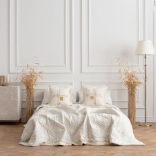 Bedspread with pillowcases 