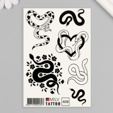 Tattoo on the body of the h/b snake with a heart 
