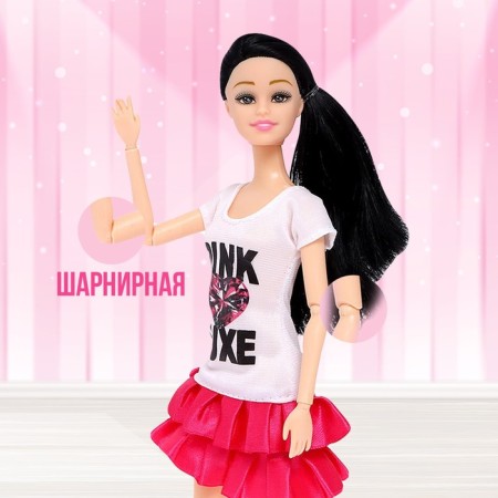 Sharnic model “Young mother” with a child, with accessories, mix-1