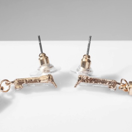 Hanging "brushes" with a rectangle, white color in gold, 8.5 cm-1