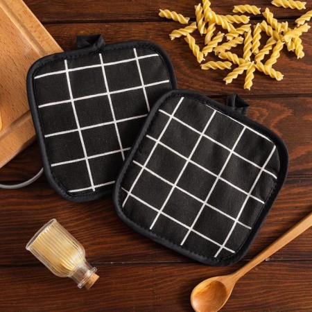 Kitchen set (2 objects) of the “cage” shade, black color, a brush 17x17 cm - 2 pcs, 100% p/e