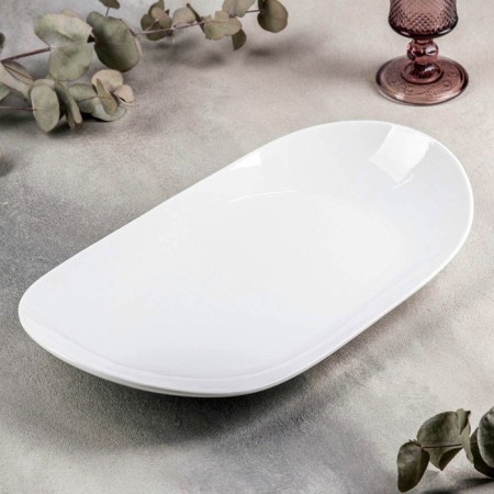 Oval porcelain oval porcelain, 38 × 22 cm, white color