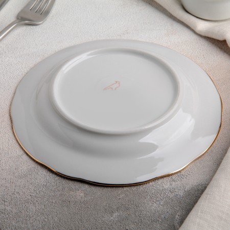 Montreal plate, d = 17.5 cm, white color with gold tap-2