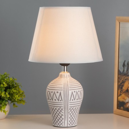 The desktop "only" E27 40W is white 22x22x34cm Risalux-1