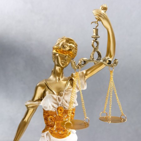 Souvenir Polystone "Goddess Femis - Justice" White with gold 38x9x9 cm-5
