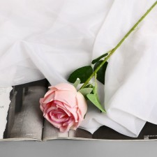 Artificial flowers 
