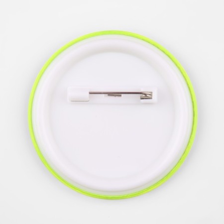 The reflective icon "Pedestrian crossing", D = 5.8 cm, color mix-4