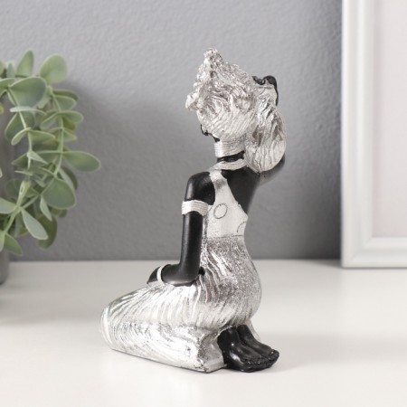 Polystone souvenir "African in a dress with leaves, with a jug, sits" silver 10.5x9x16 cm-2