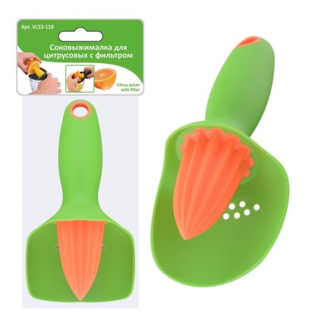 Juicer for citrus fruits with filter