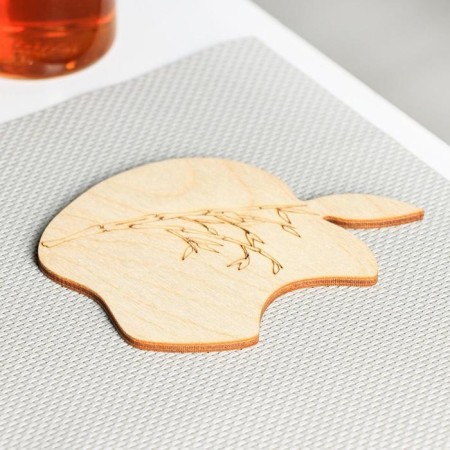 Hot Apple Hot, 8.5 × 10 cm