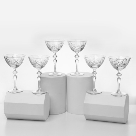 A set of crystal fuepers