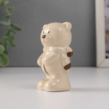 Souvenir Ceramics "Bear Bear shy in a scarf, costs" 4x3.3x8 cm-1