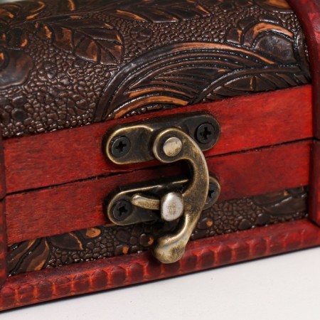 Casket wood chest "Blooming garden and butterflies" 7x9.5x5.7 cm-1