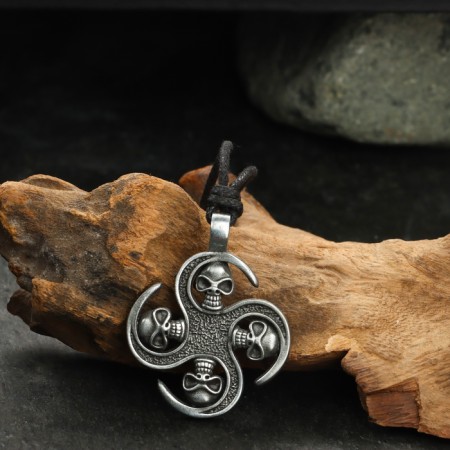 Protective amulet "Swastika Saturn", 35x35mm, metal