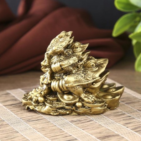 NECK Polystone for bronze "Three toads - Pyramid" 7x8.8x6.3 cm-1