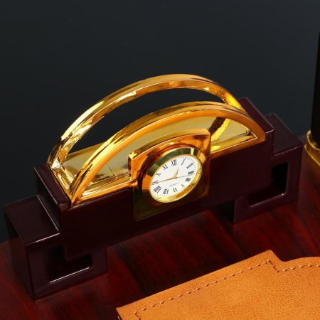 Table 6B1 set (block d/papers, submitted. D/print, pencil case, clock, business card holder, globe)-10