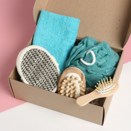 Gift set "Ethel": a towel 30x60 cm and accessories (5 items)