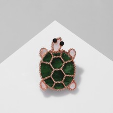 Brooch 