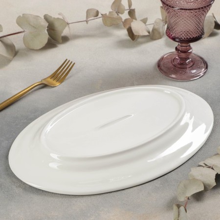 Oval porcelain dish with a thickened edge of the White Label, 30.5 × 20 × 3 cm, white color-1